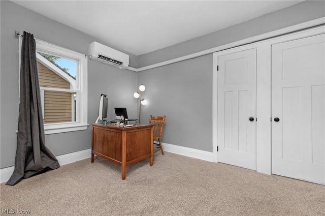17400 Clifton Boulevard, Lakewood, OH 44107