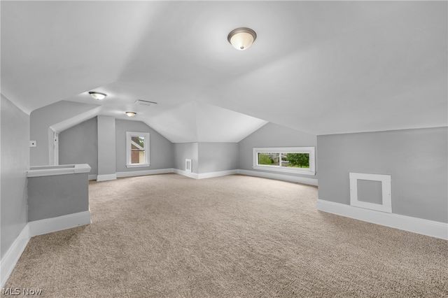 17400 Clifton Boulevard, Lakewood, OH 44107