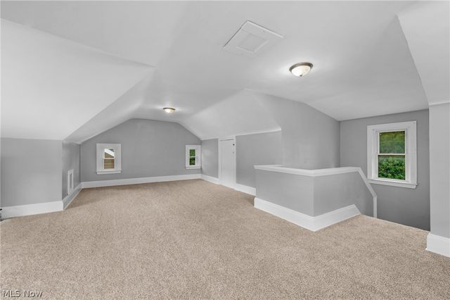 17400 Clifton Boulevard, Lakewood, OH 44107