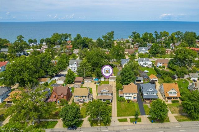 17400 Clifton Boulevard, Lakewood, OH 44107
