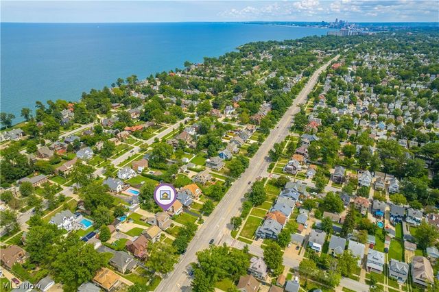 17400 Clifton Boulevard, Lakewood, OH 44107