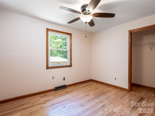 146 Fairmont Road, Candler, NC 28715