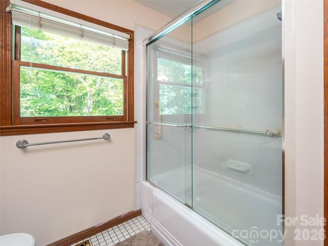 146 Fairmont Road, Candler, NC 28715