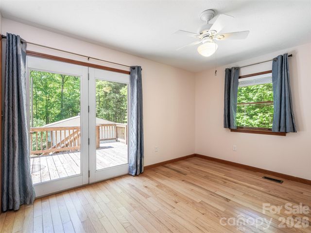 146 Fairmont Road, Candler, NC 28715