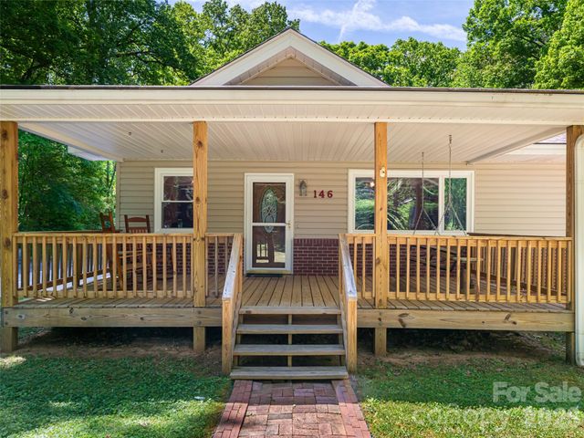 146 Fairmont Road, Candler, NC 28715