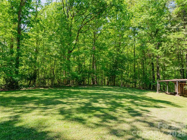 146 Fairmont Road, Candler, NC 28715