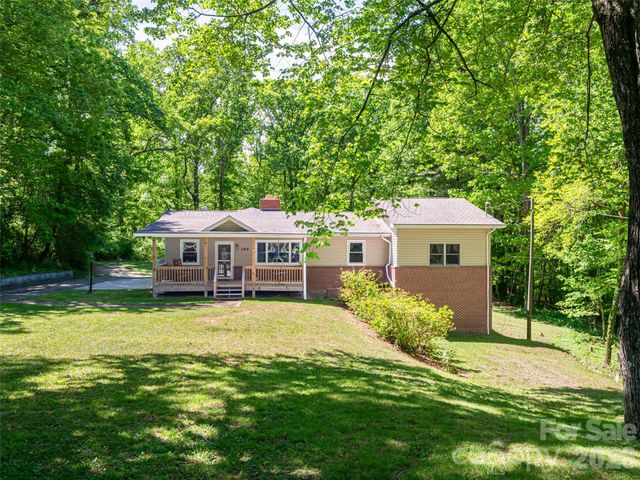 146 Fairmont Road, Candler, NC 28715