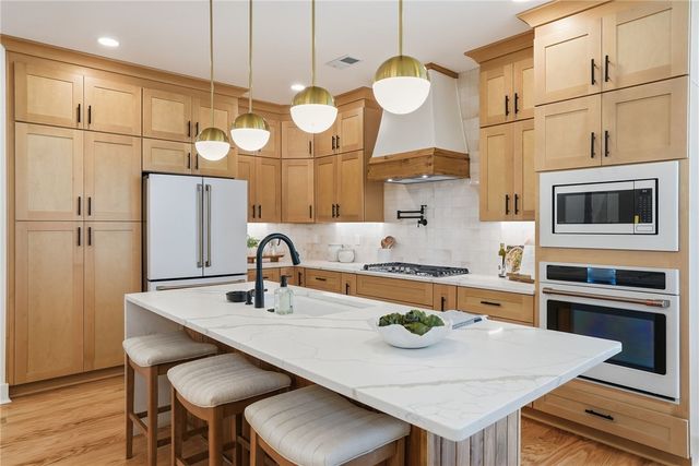 119 S Shore Drive, Fair Play, SC 29643