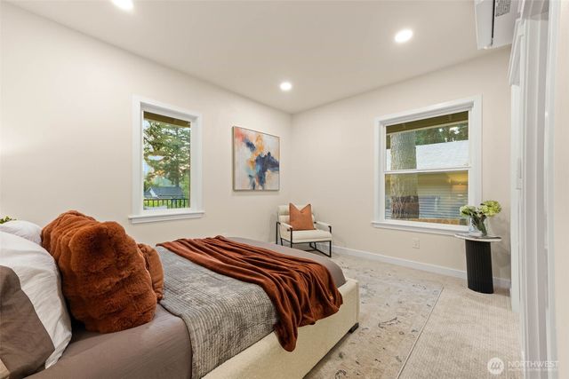 10733 Interlake Avenue N, Seattle, WA 98133