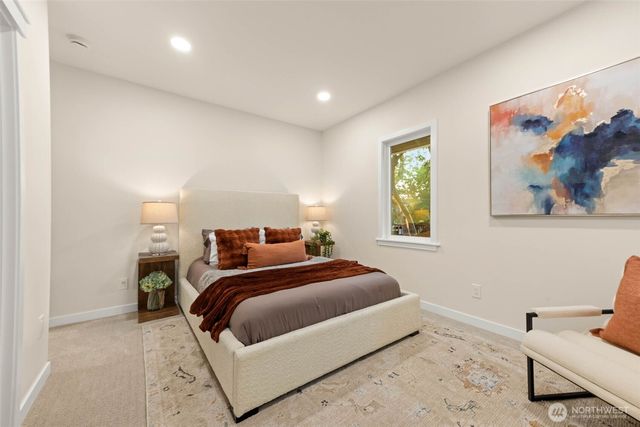 10733 Interlake Avenue N, Seattle, WA 98133