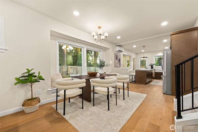 10733 Interlake Avenue N, Seattle, WA 98133