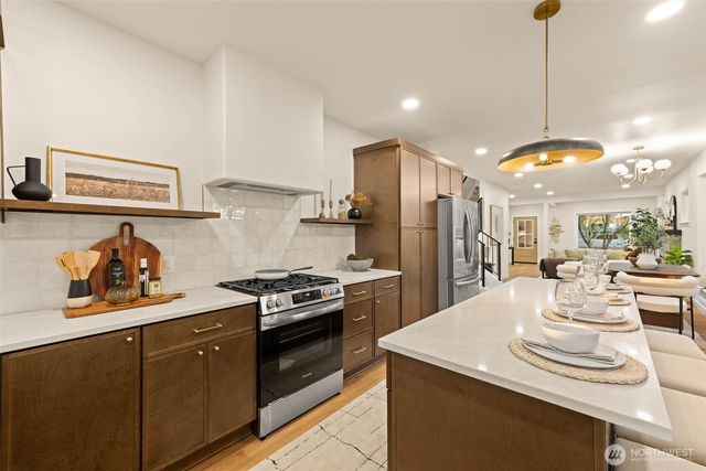 10733 Interlake Avenue N, Seattle, WA 98133