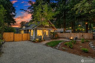 10733 Interlake Avenue N, Seattle, WA 98133