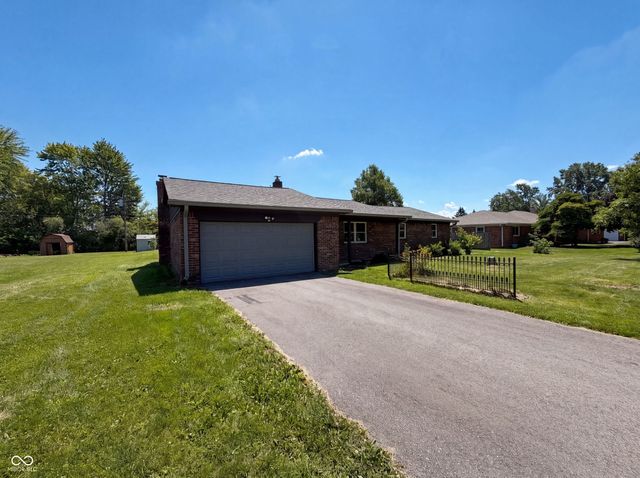 2883 S Wollenweber Road, New Palestine, IN 46163
