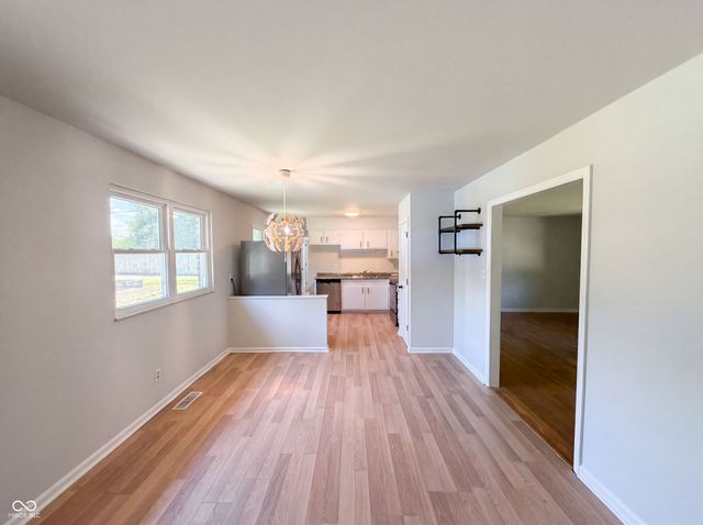 2883 S Wollenweber Road, New Palestine, IN 46163