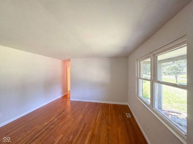 2883 S Wollenweber Road, New Palestine, IN 46163