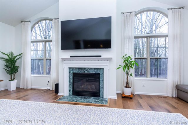 3585 Winding Brook Circle 89, Rochester Hills, MI 48309