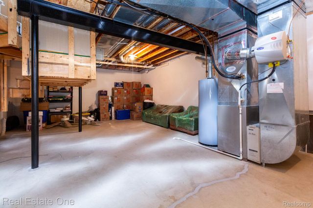 3585 Winding Brook Circle 89, Rochester Hills, MI 48309