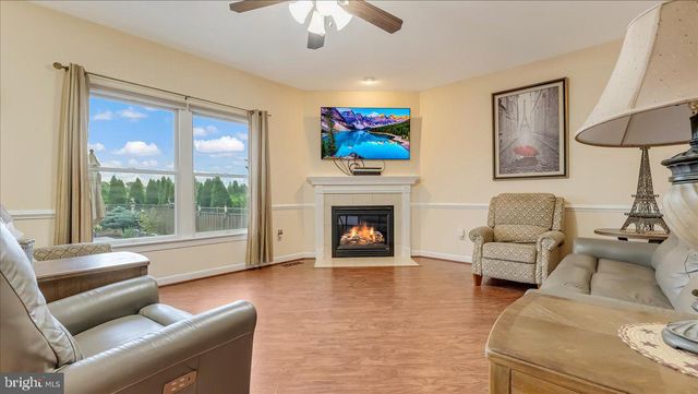 2804 LEHIGH LN, Nazareth, PA 18064