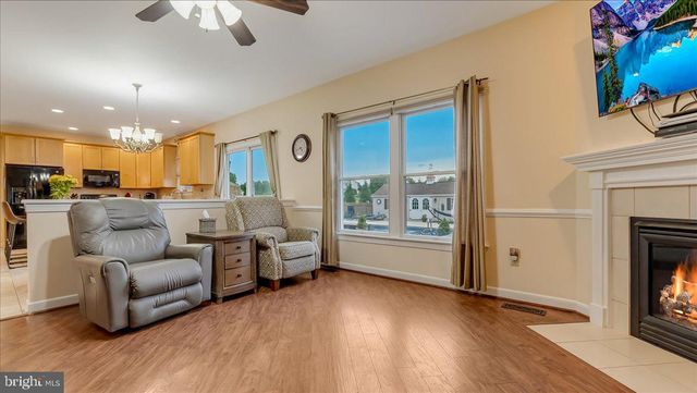 2804 LEHIGH LN, Nazareth, PA 18064