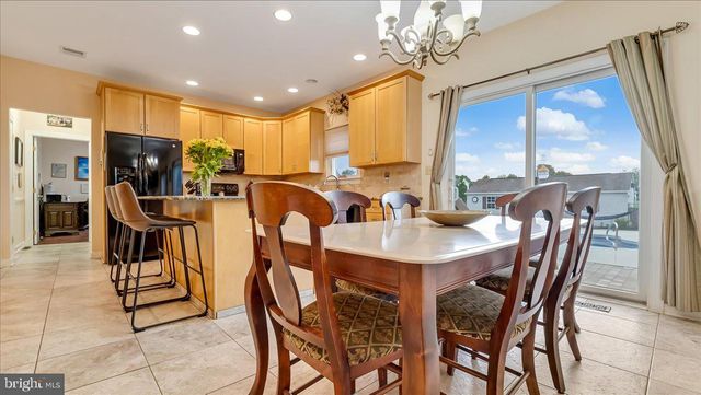 2804 LEHIGH LN, Nazareth, PA 18064