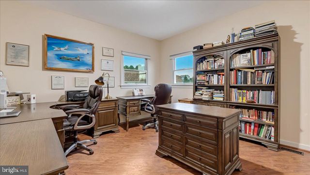 2804 LEHIGH LN, Nazareth, PA 18064