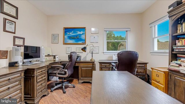 2804 LEHIGH LN, Nazareth, PA 18064