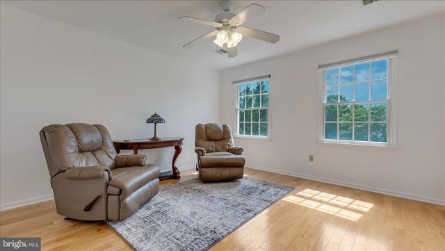 2804 LEHIGH LN, Nazareth, PA 18064