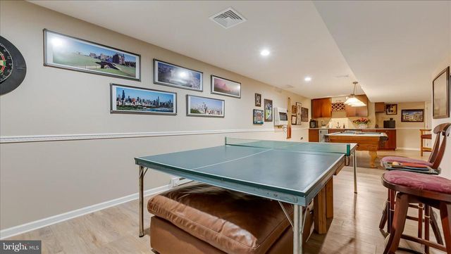 2804 LEHIGH LN, Nazareth, PA 18064