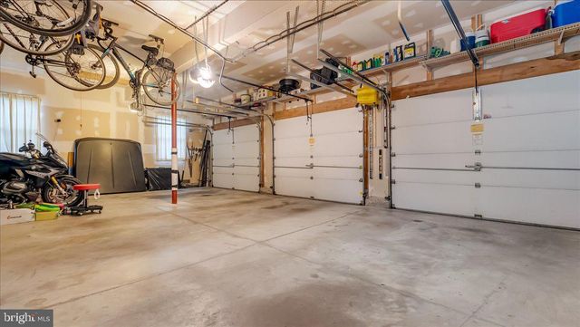 2804 LEHIGH LN, Nazareth, PA 18064