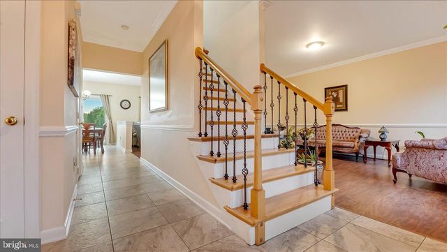 2804 LEHIGH LN, Nazareth, PA 18064