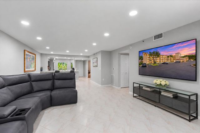 5749 Gemstone Court PH401, Boynton Beach, FL 33437