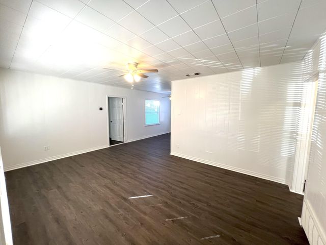 2110 30th Street, Lubbock, TX 79411