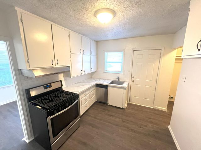 2110 30th Street, Lubbock, TX 79411