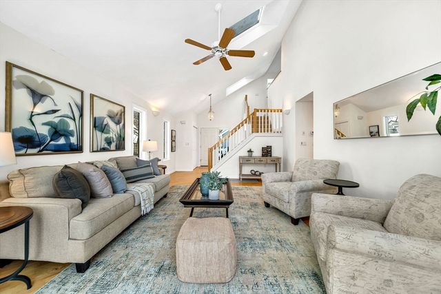 12 Cutting Cross Way 12, Wayland, MA 01778