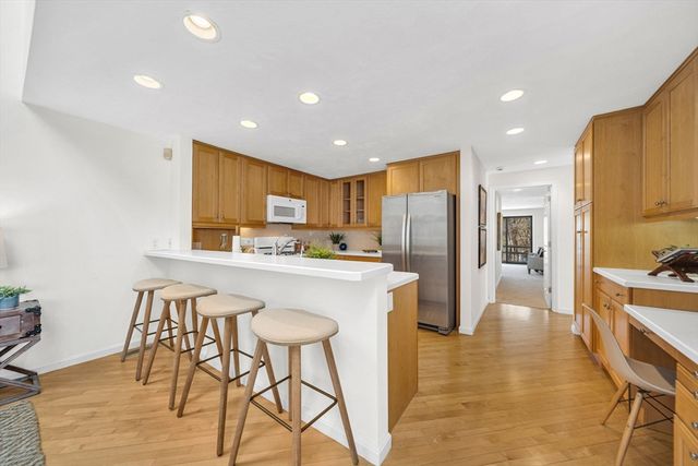 12 Cutting Cross Way 12, Wayland, MA 01778