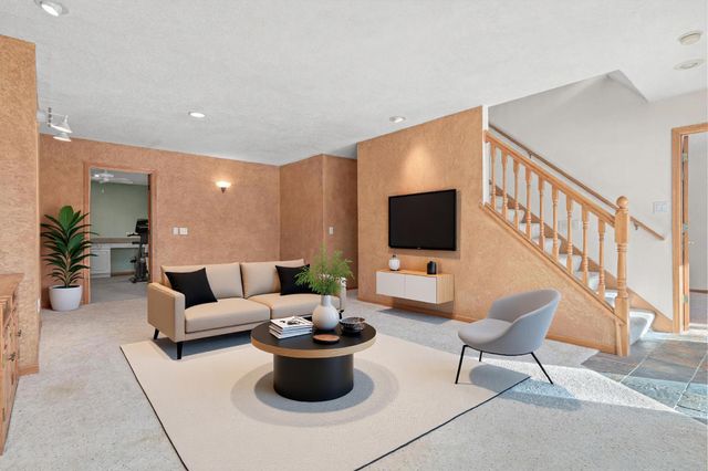 14326 Peninsula Point Drive, Savage, MN 55378