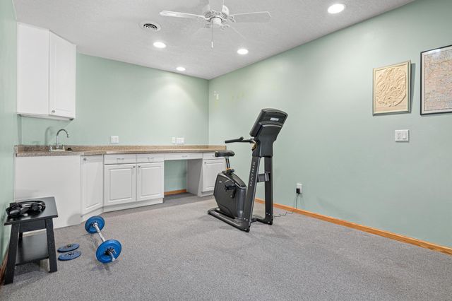 14326 Peninsula Point Drive, Savage, MN 55378