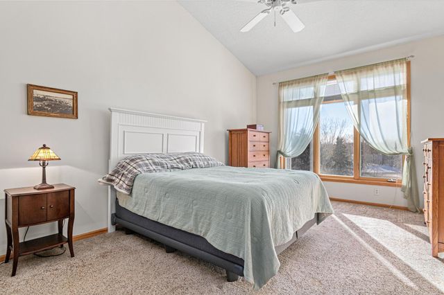 14326 Peninsula Point Drive, Savage, MN 55378