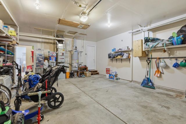 1038 S WEST Dr, Airway Heights, WA 99001