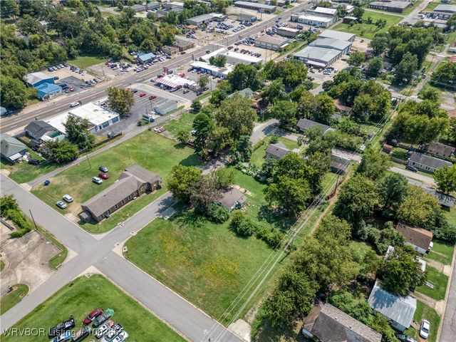 1404 S 11th Street, Fort Smith, AR 72901