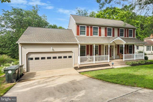 130 W MILL STATION DR, Newark, DE 19711