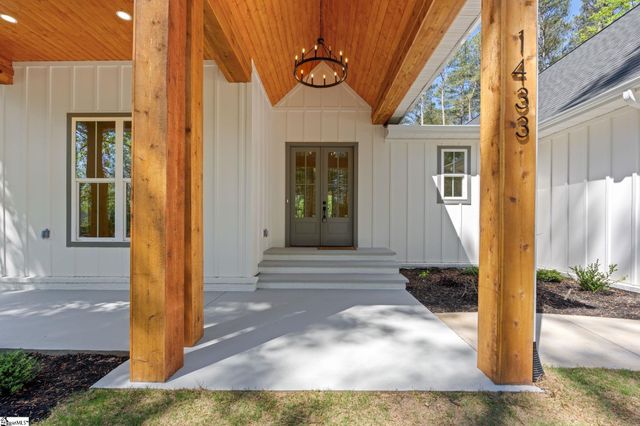 1433 Stillwater Drive, Seneca, SC 29672