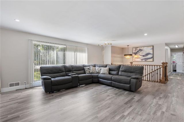 2276 SKYLINE Drive, Gainesville, GA 30501