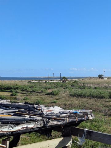 112 Norah Lane, Grand Isle, LA 70358