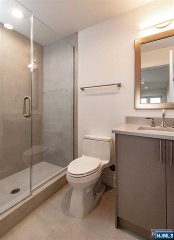 129 Rothwell Avenue, Cliffside Park, NJ 07010