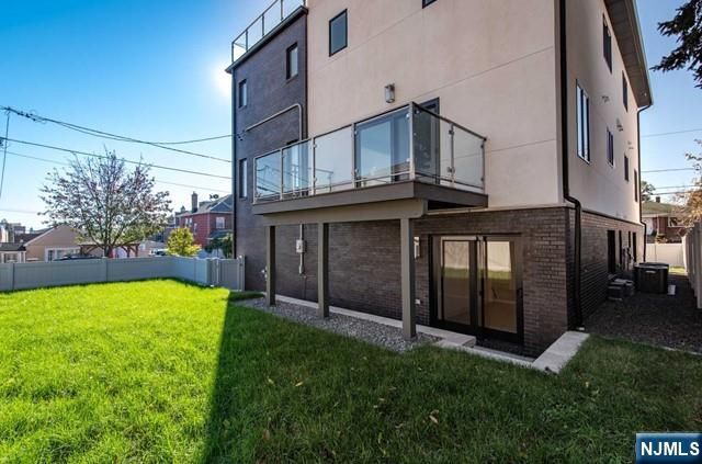 129 Rothwell Avenue, Cliffside Park, NJ 07010