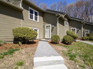 438 Oak Circle # 4, Colchester (colchester), VT 05446