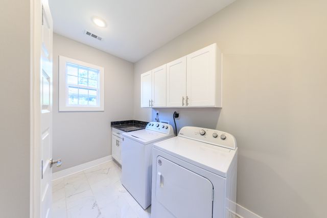 2207D 24th Ave N, Nashville, TN 37208