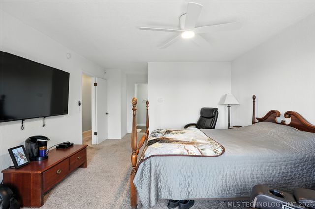 42 Diamond Head Drive 42, Sand Springs, OK 74063